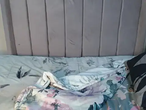 Kimmberly Slut online show from June 24, 6:56 am