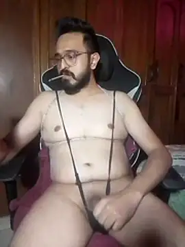 Snapshot of freakkydessi chatting on June 24, 8:30 pm freakkydessi online show from June 24, 8:30 pm