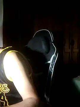 Snapshot of freakkydessi chatting on July 13, 10:29 am freakkydessi online show from July 13, 10:29 am