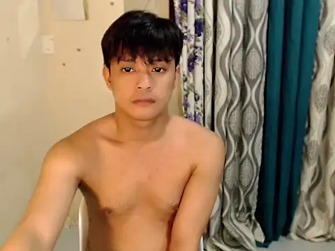 Snapshot of kingdomcum96 chatting on June 22, 10:40 pm kingdomcum96 online show from June 22, 10:40 pm