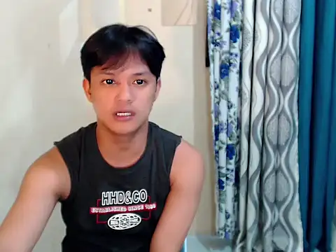 Snapshot of kingdomcum96 chatting on June 24, 10:14 am kingdomcum96 online show from June 24, 10:14 am