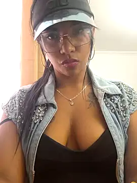sophiagomezx online show from July 15, 7:41 pm