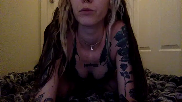 Snapshot of babypeaches2026 chatting on July 22, 6:22 pm babypeaches2026 online show from July 22, 6:22 pm