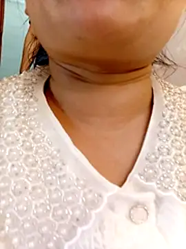 Bigtitss99 online show from August 7, 11:34 am