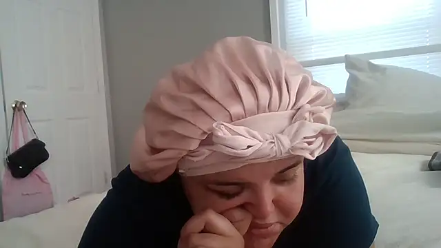 babyhoneyycoco online show from June 23, 2:59 pm