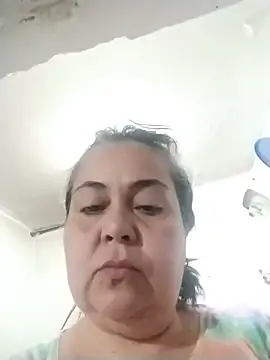 Snapshot of BigAssQueenLatina chatting on June 27, 4:23 pm BigAssQueenLatina online show from June 27, 4:23 pm
