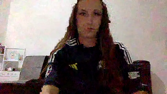 Snapshot of Coleyy_xx chatting on June 19, 7:28 pm Coleyy xx online show from June 19, 7:28 pm