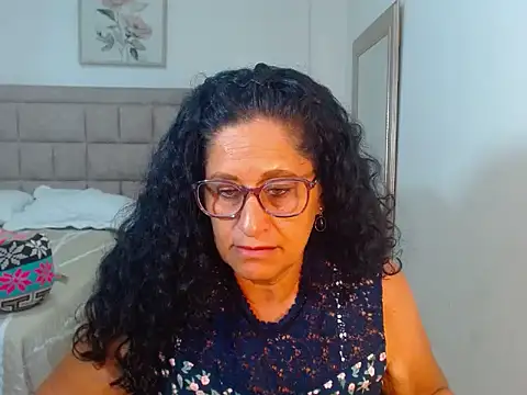 Snapshot of juanitaaxoox chatting on July 18, 1:37 pm juanitaaxoox online show from July 18, 1:37 pm