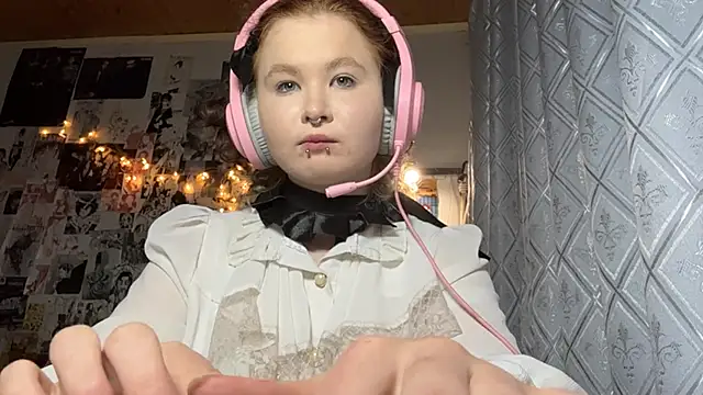 LiIIAry online show from June 18, 8:24 pm