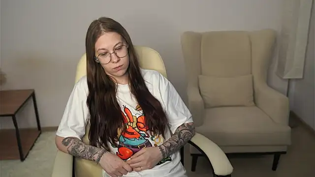 Snapshot of ClarisaBuress chatting on June 23, 9:51 am ClarisaBuress online show from June 23, 9:51 am
