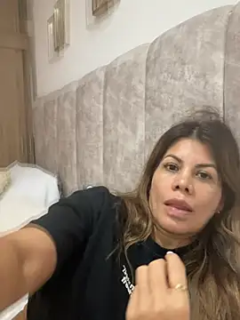 Valen Milf4u online show from July 6, 12:51 am