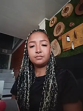 HeLiSa69ebony online show from July 16, 8:37 pm