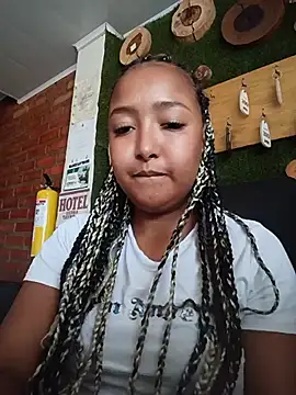 HeLiSa69ebony online show from July 17, 7:08 pm