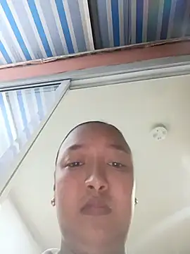 HeLiSa69ebony online show from August 6, 11:50 pm
