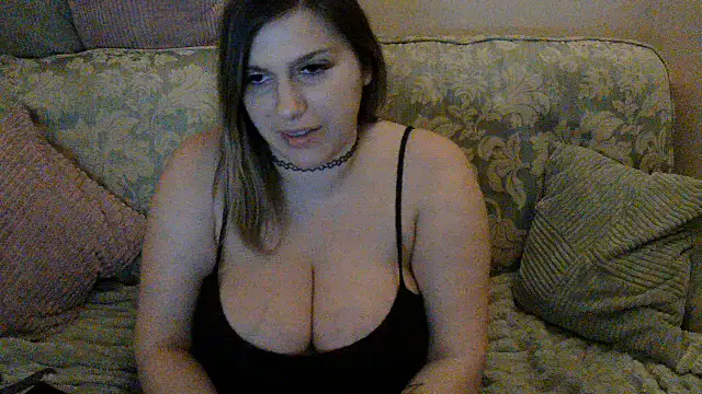 vegan footqueen online show from July 2, 1:05 am