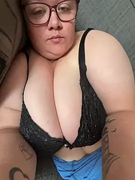 Honey HazelX online show from June 28, 8:31 am