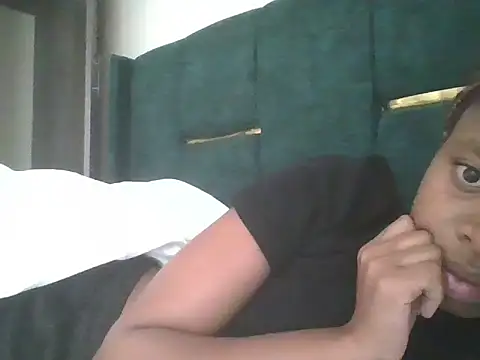 shinypussie online show from June 25, 7:24 am