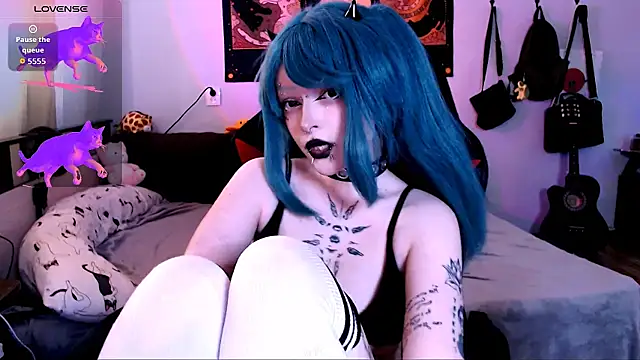 meow nicole online show from August 9, 2:00 pm