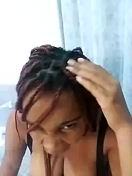 Snapshot of CurvyCharmsTush chatting on July 13, 12:35 am CurvyCharmsTush online show from July 13, 12:35 am
