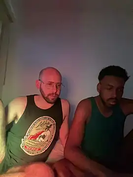 pela and black online show from June 28, 11:49 am