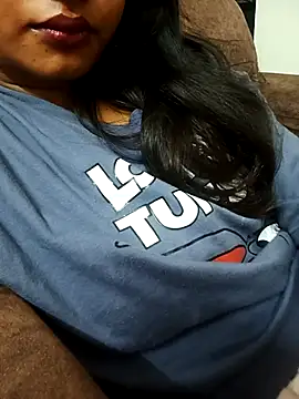 avii5 online show from July 12, 8:44 pm
