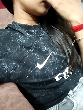 avii5 online show from July 19, 5:49 pm