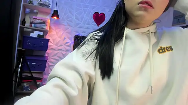 Snapshot of ariell_dl chatting on July 27, 12:12 pm ariell dl online show from July 27, 12:12 pm