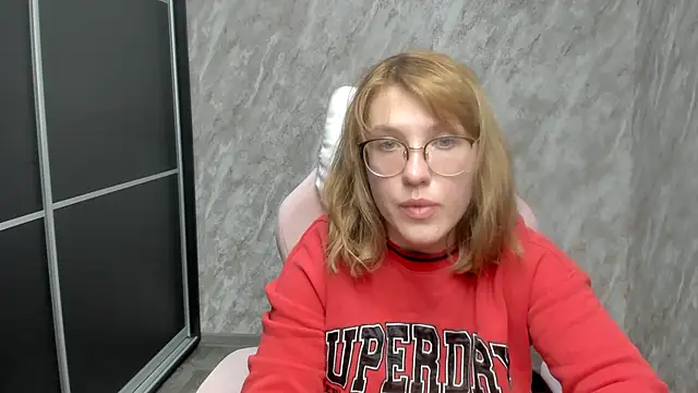 Reginasmilee online show from February 24, 2:58 pm