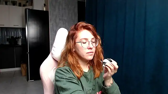 Reginasmilee online show from October 1, 2:50 am