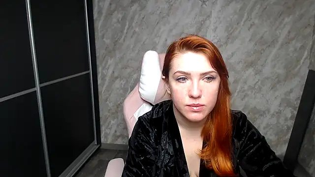 Reginasmilee online show from February 6, 10:46 pm