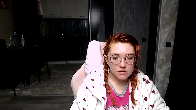 Reginasmilee online show from March 28, 1:49 am