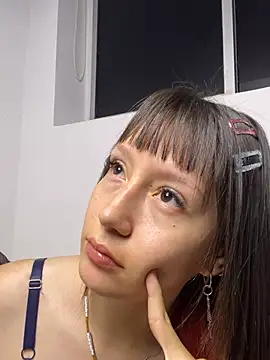 im lizzy17 online show from July 9, 7:34 am