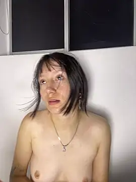 im lizzy17 online show from August 7, 7:32 am