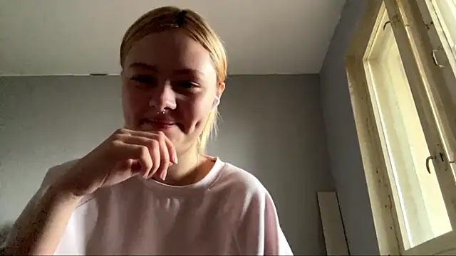 Snapshot of Jeneienal_1 chatting on July 16, 2:23 pm Jeneienal 1 online show from July 16, 2:23 pm