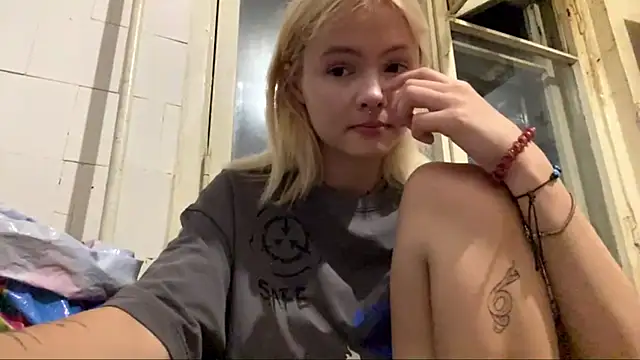 Snapshot of Jeneienal_1 chatting on July 21, 8:00 pm Jeneienal 1 online show from July 21, 8:00 pm