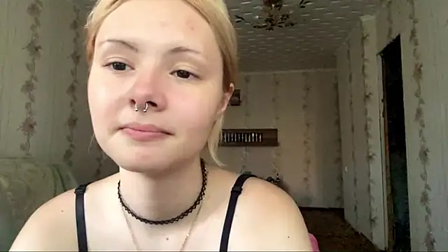 Snapshot of Jeneienal_1 chatting on August 5, 3:59 pm Jeneienal 1 online show from August 5, 3:59 pm