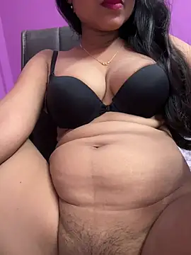 lizaxxlove online show from July 28, 3:35 am