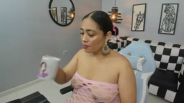 Snapshot of Mila_Deepthroat chatting on July 2, 4:07 am Mila Deepthroat online show from July 2, 4:07 am