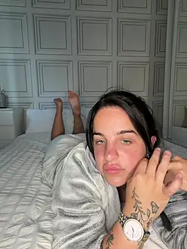 Snapshot of rubylouisess_ chatting on June 25, 6:12 pm rubylouisess online show from June 25, 6:12 pm