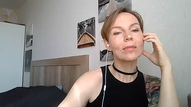 SunKissedxx online show from June 26, 5:56 am
