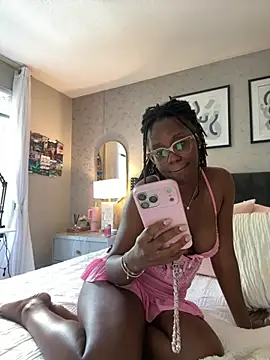 gratefullgoddessj online show from June 26, 7:40 pm
