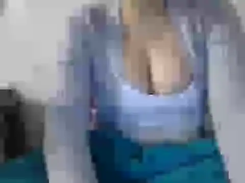 Snapshot of len64 chatting on June 26, 11:53 pm len64 online show from June 26, 11:53 pm