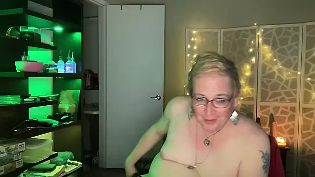 silverbanger3 online show from March 22, 5:33 am