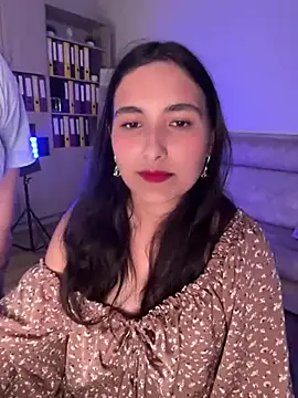 YasminNoir  online show from July 3, 2:45 pm