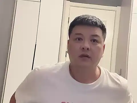 Snapshot of zhang1118 chatting on July 1, 8:08 pm zhang1118 online show from July 1, 8:08 pm