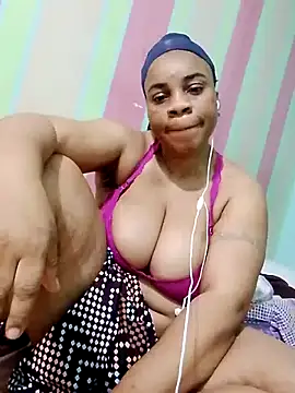 Snapshot of smilefit chatting on July 1, 10:53 pm smilefit online show from July 1, 10:53 pm