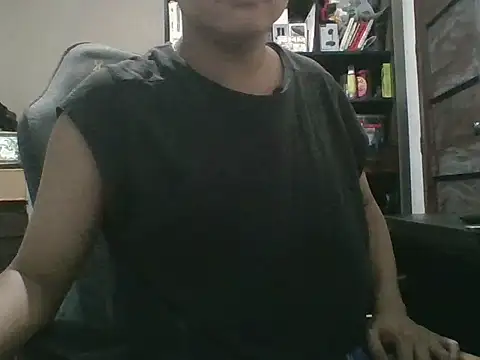 Snapshot of aeonfluxxx chatting on July 1, 6:07 pm aeonfluxxx online show from July 1, 6:07 pm