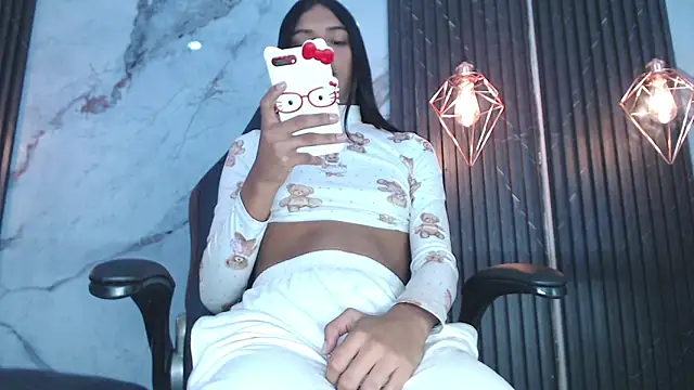 Snapshot of SoffiaBurgueth chatting on July 4, 7:31 pm SoffiaBurgueth online show from July 4, 7:31 pm