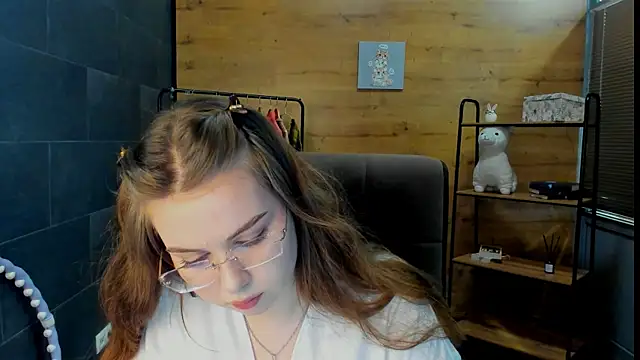 KellyyPalmer online show from July 16, 8:53 am
