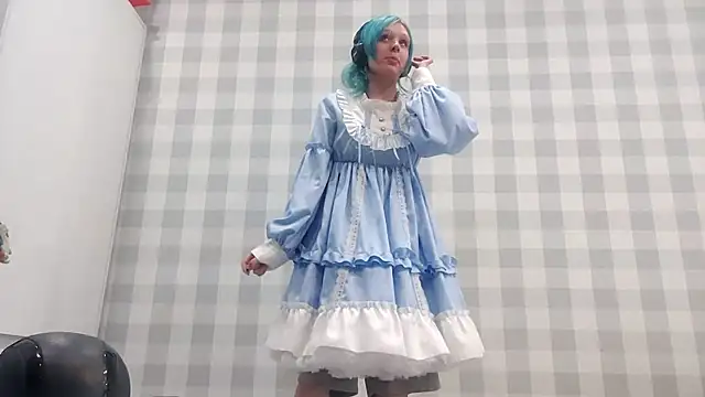 Snapshot of ZolaCoonradt chatting on July 6, 3:03 pm ZolaCoonradt online show from July 6, 3:03 pm